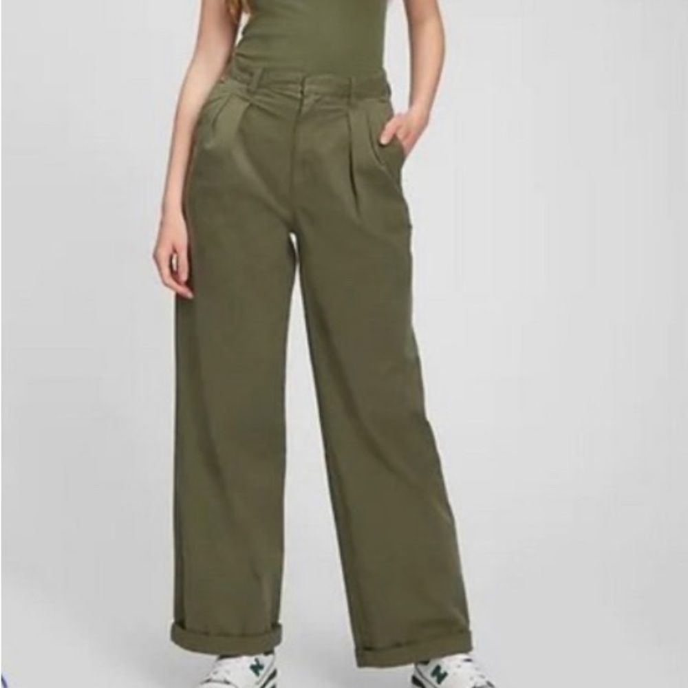 Gap wide leg pleated khaki pants